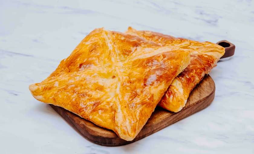 Khachapuri with White Cheese (serves)