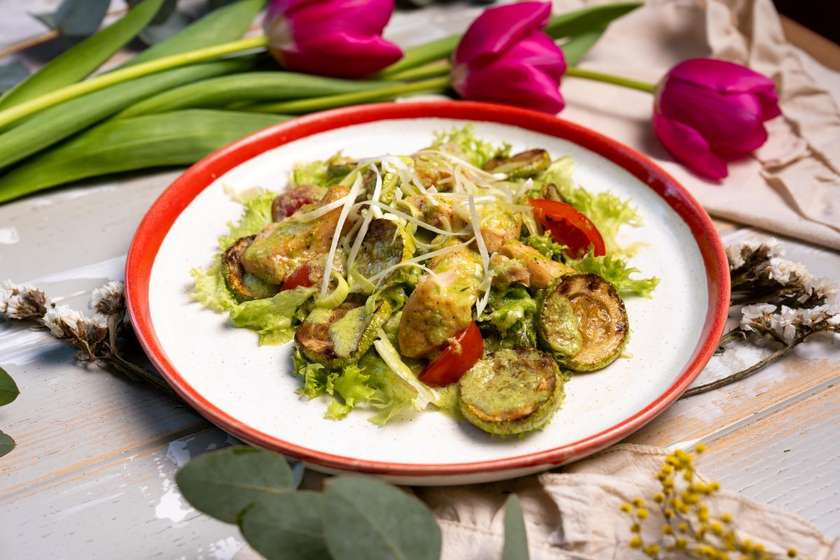 Spring Salad with Zucchini and Chicken