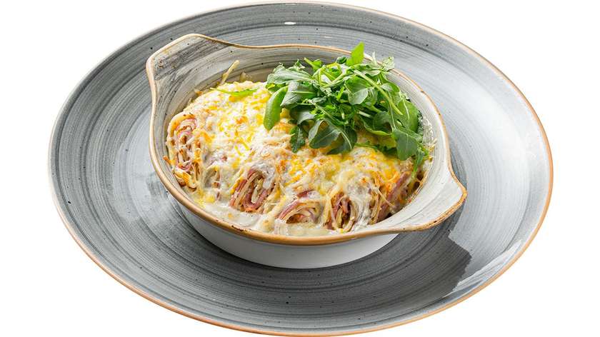 Lietiniai su kumpiu ir sūriu