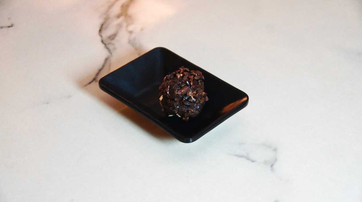 Double Chocolate Energy Ball 🌱