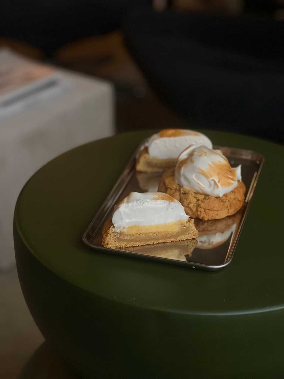 Lemon Meringue NY cookie