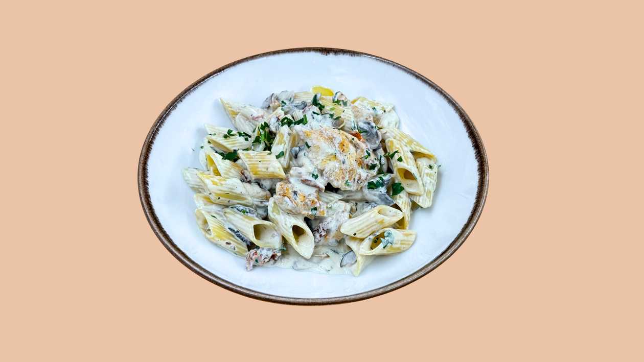 Pasta Pollo con Funghi