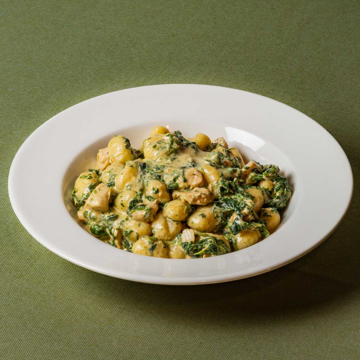 Gnocchi pollo e spinaci
