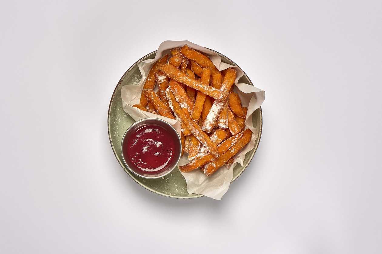 Sweet Potato Fries with Cranberry Sauce