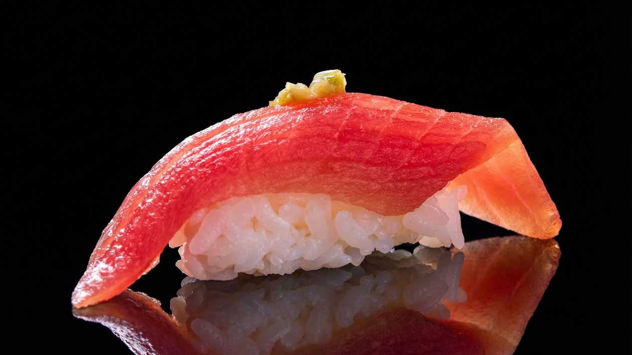 Maguro nigiri