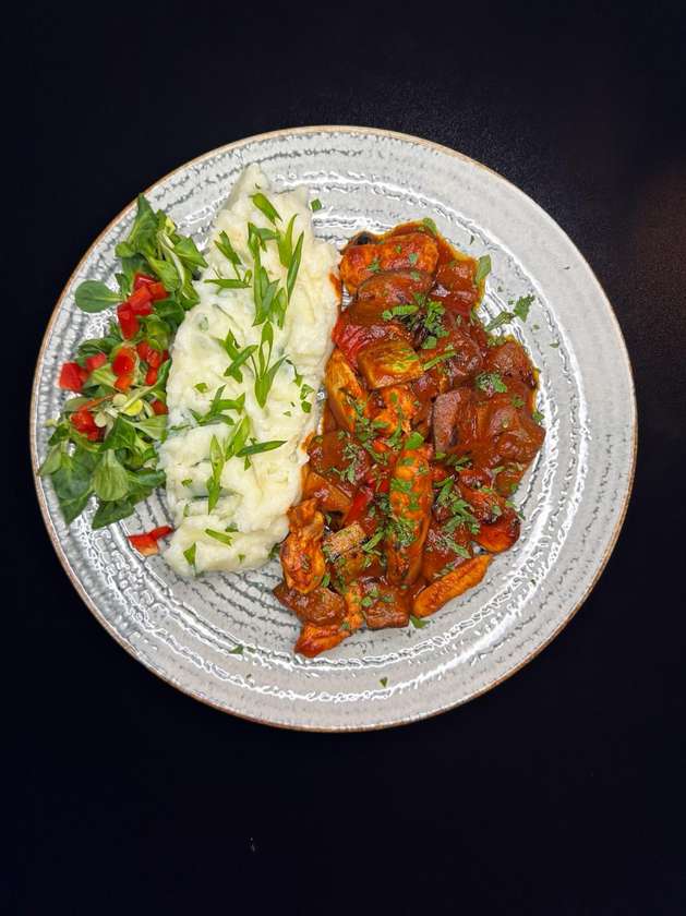 Piept de Pui cu Legume si Piure