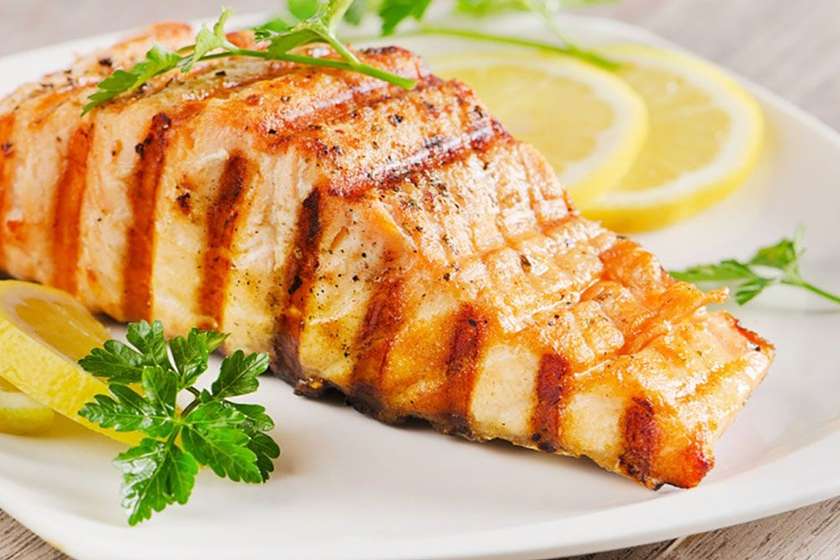 File de Somon la Gratar cu Garnitura