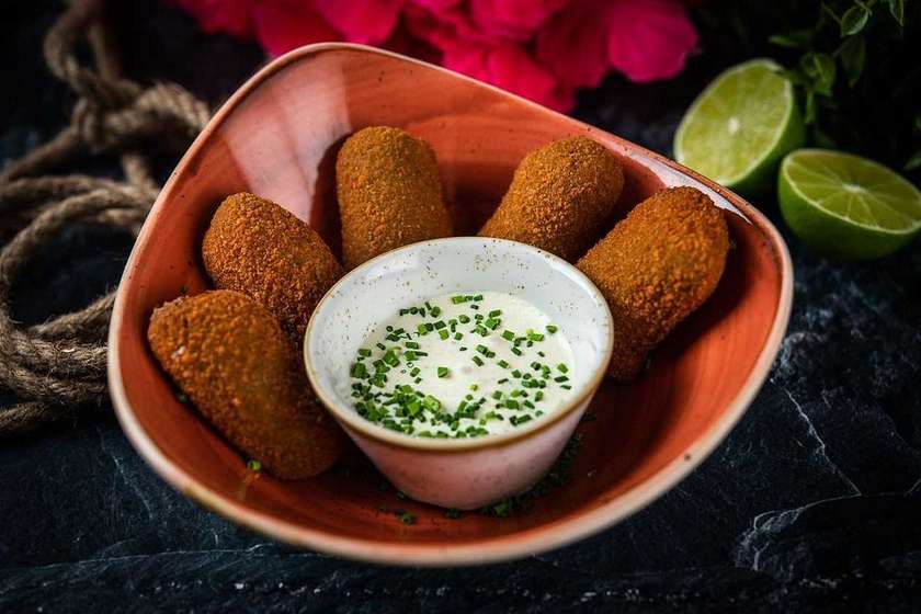 Stuffed jalapeños with cheese (5 pcs)