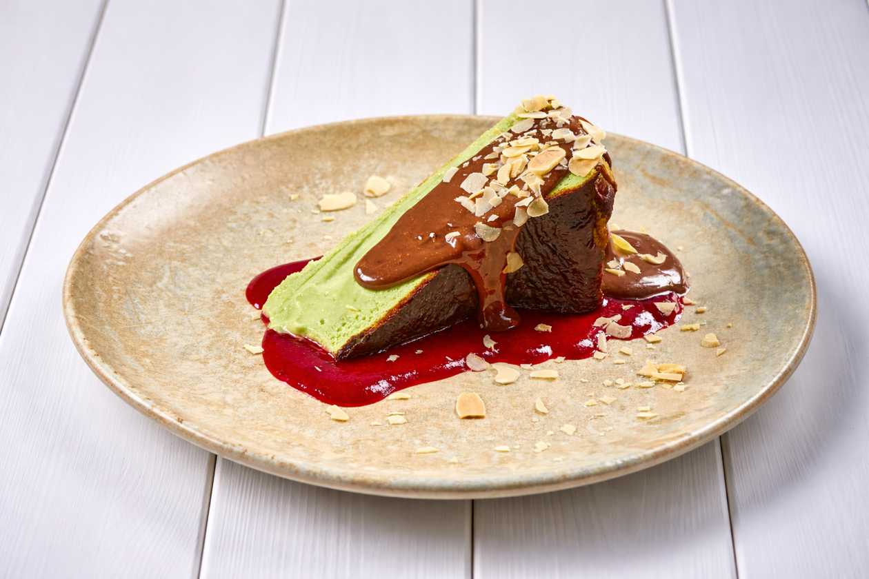 Basque Pistachio Cheesecake "San Sebastián" (170g)