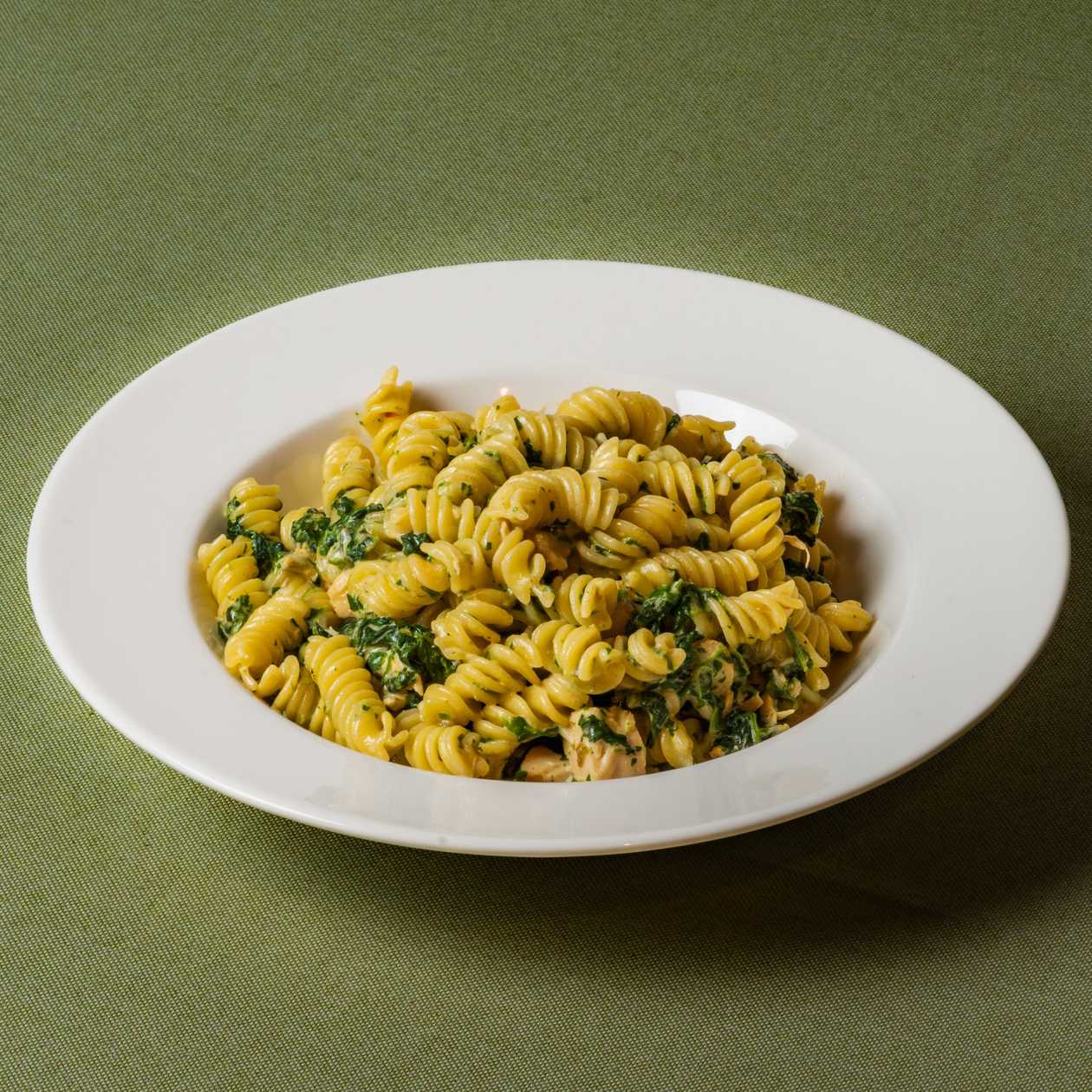 Fusilli pollo e spinaci