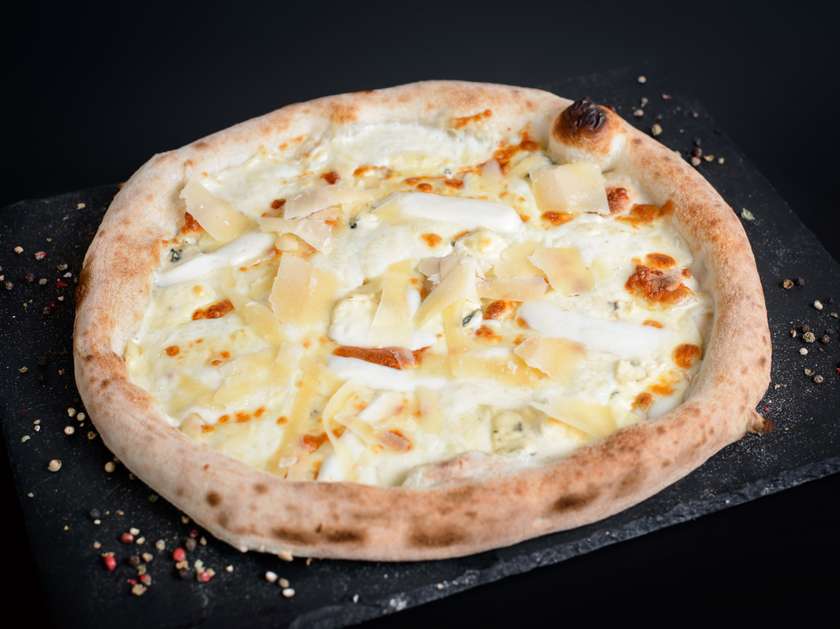 Pizza Four Cheese.