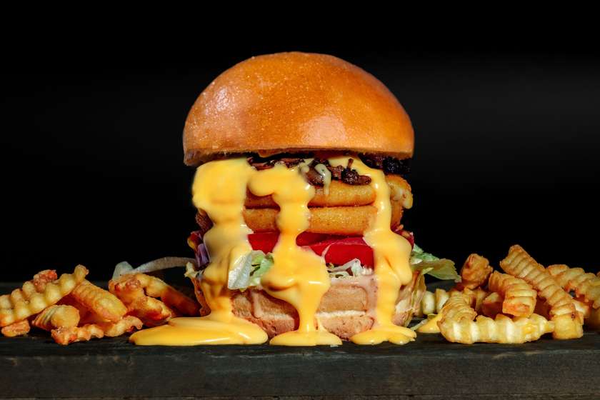 Mozzarella Burger & Fries