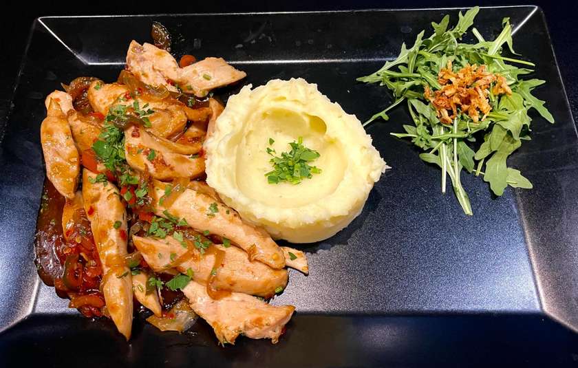 Tigaie Picanta din Piept de Pui