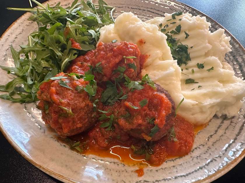 Chiftelute de Curcan cu Garnitura