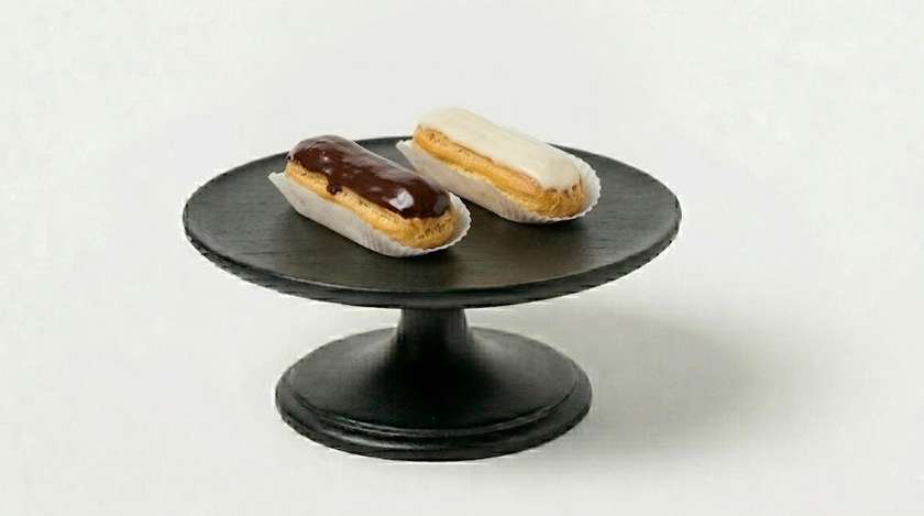CHOCOLATE AND VANILLA ECLAIRS, 2 PCS.