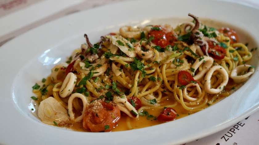 Spaghetti Aglio Olio with Calamari