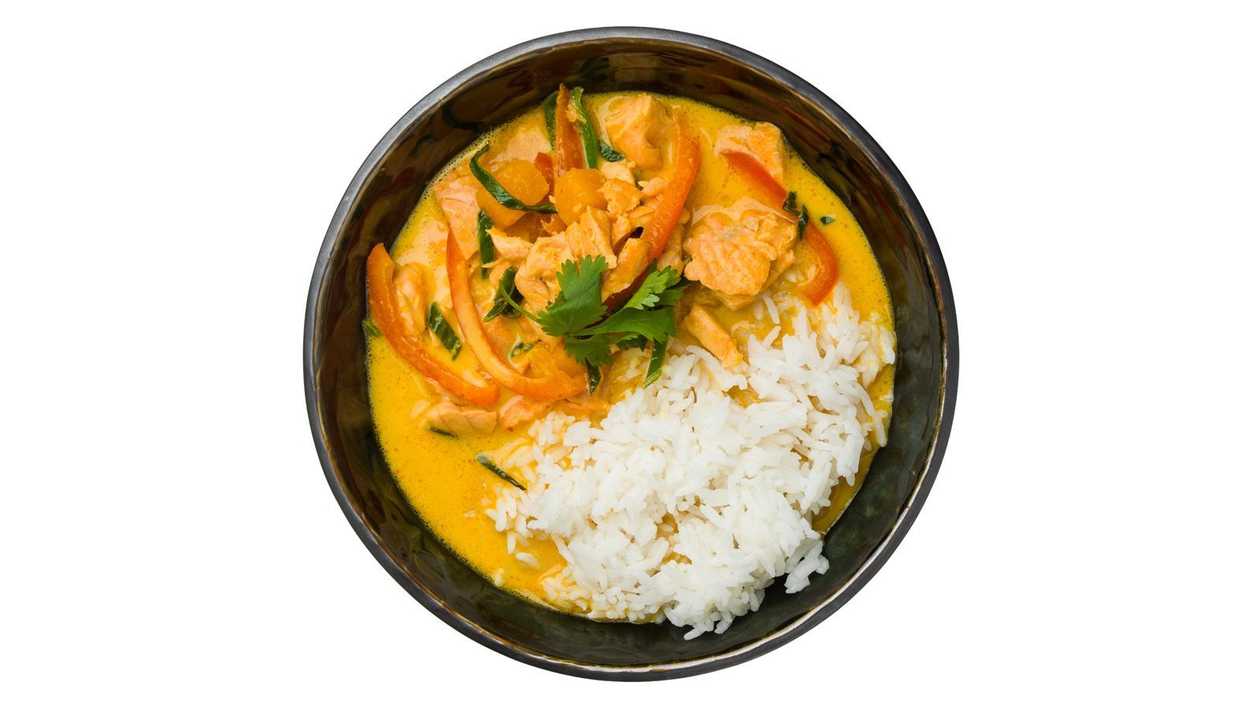 Yellow fish curry