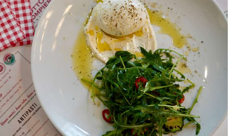 Buffalo Mozzarella DOP with Zucchini and Arugula
