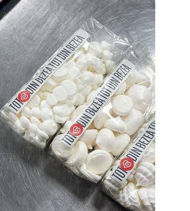 Mini Coconut Meringue Kisses