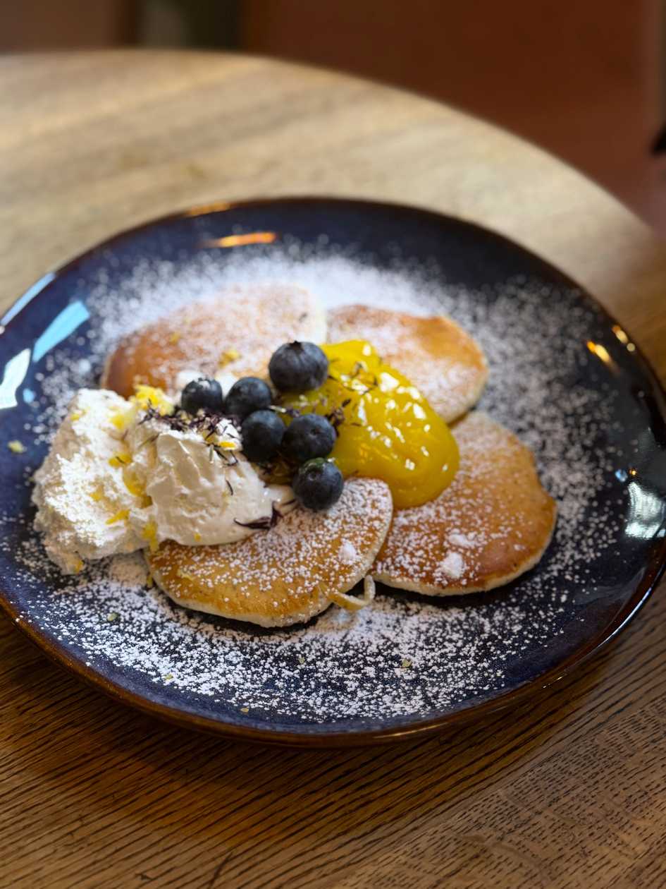 PANCAKES CYTRYNOWE Z MAKIEM I LEMON CURD (V)