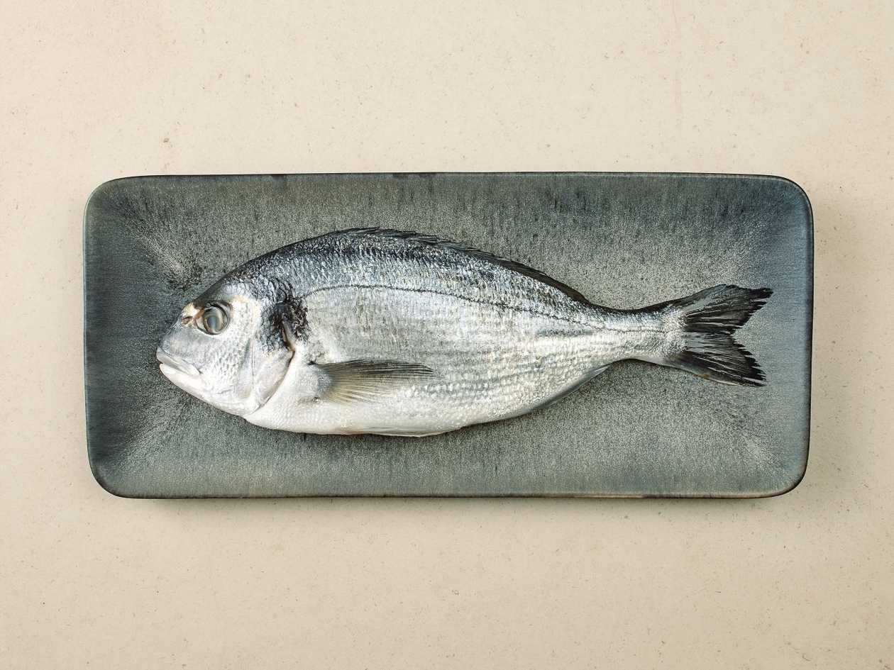 Dorada la grătar + sos & lămâie