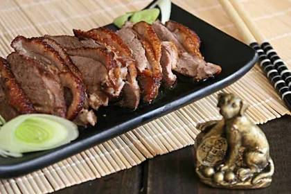 Crispy Aromatic Duck with Garlic Sauce