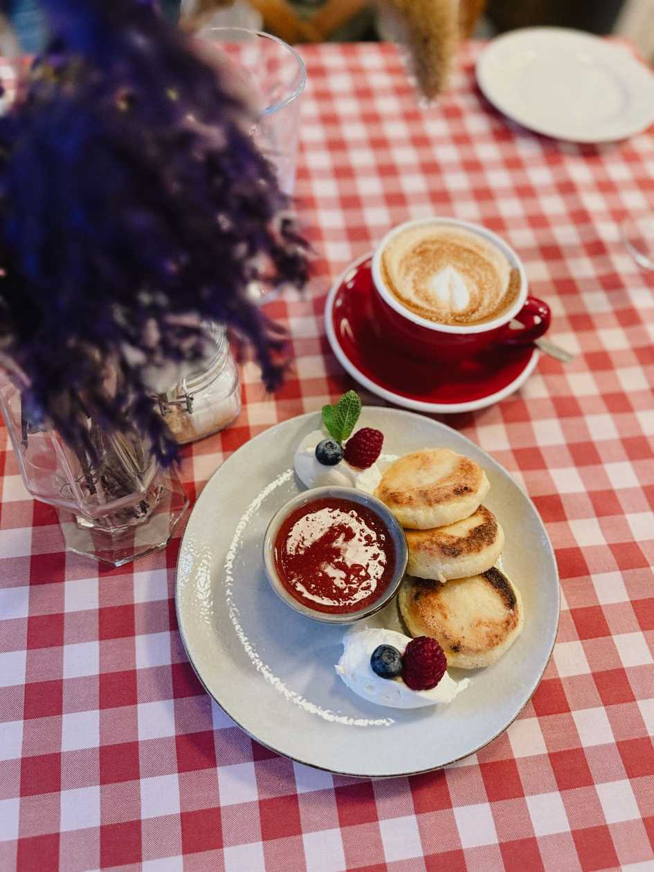 Bezglutēna biezpiena plācenīši/ Gluten-free cottage cheese scones