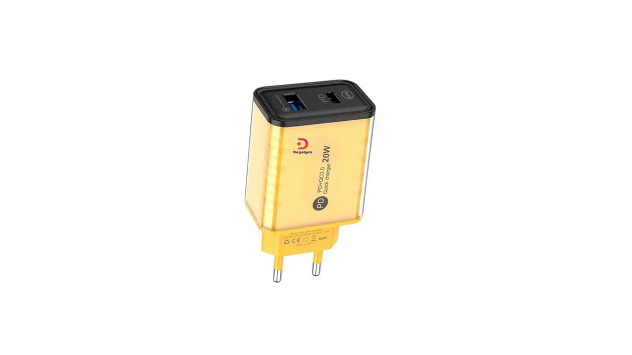 #609C#Kouvolsen®CX-176B Fast Charge Adapter with 2 USB-A and Type-C Ports – 20W Yellow