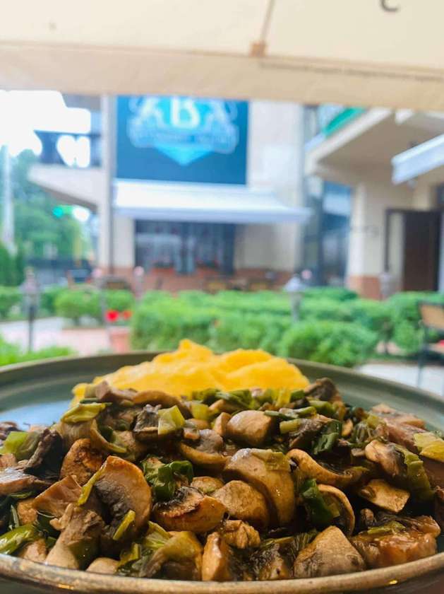 CIUPERCI SOTE CU MĂMĂLIGUȚĂ (400g)