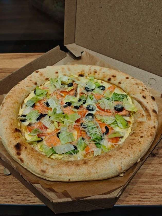 Salmon Pizza 590