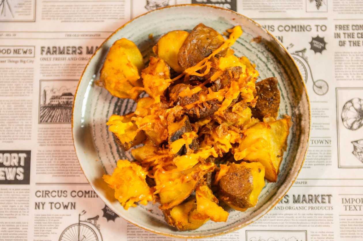 Loaded Fries - Cheddar&Ceapa caramelizata