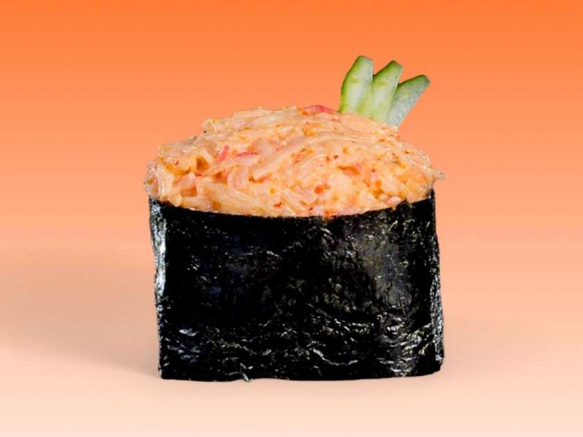 24. Spicy snow crab gunkan 1pc