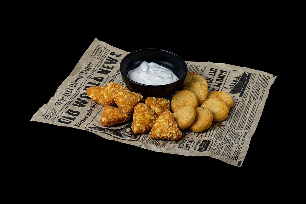 Nachos ir kamaberto sūrio užkandžių rinkinukas