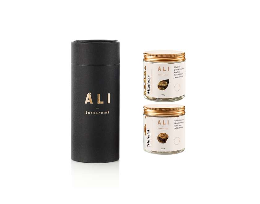 Set: almond dragees with Maldon salt, coffee and honey truffles