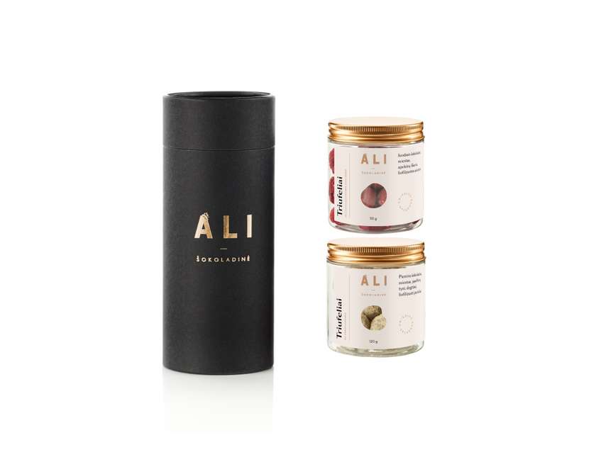 Set: truffles with freeze-dried raspberries, truffles with passion fruit.