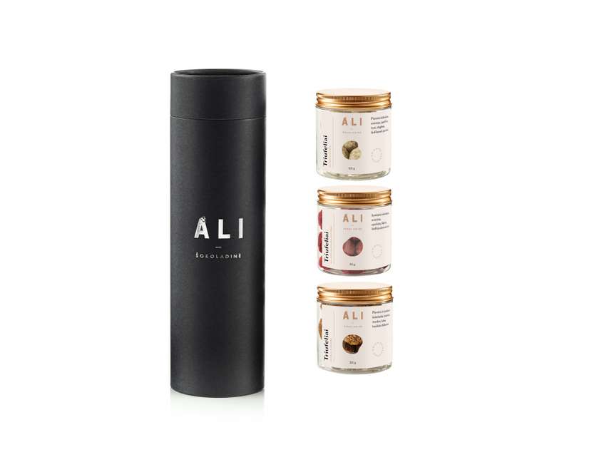 Set: passion fruit truffles, freeze-dried raspberry truffles, coffee and honey truffles