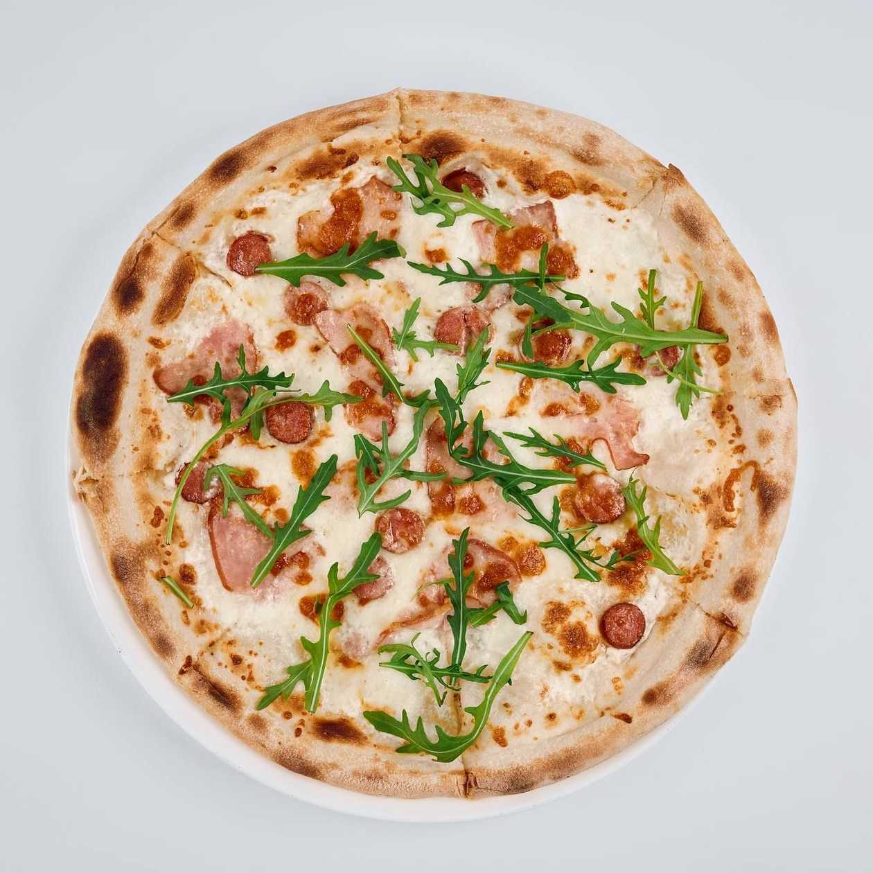 Ham and Arugula Pizza