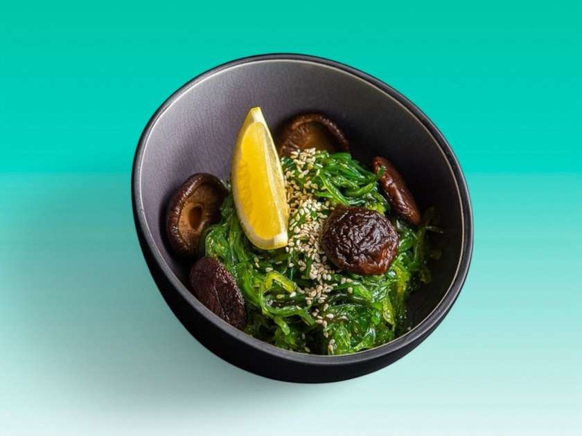 130. Seaweed salad with shiitake mushrooms