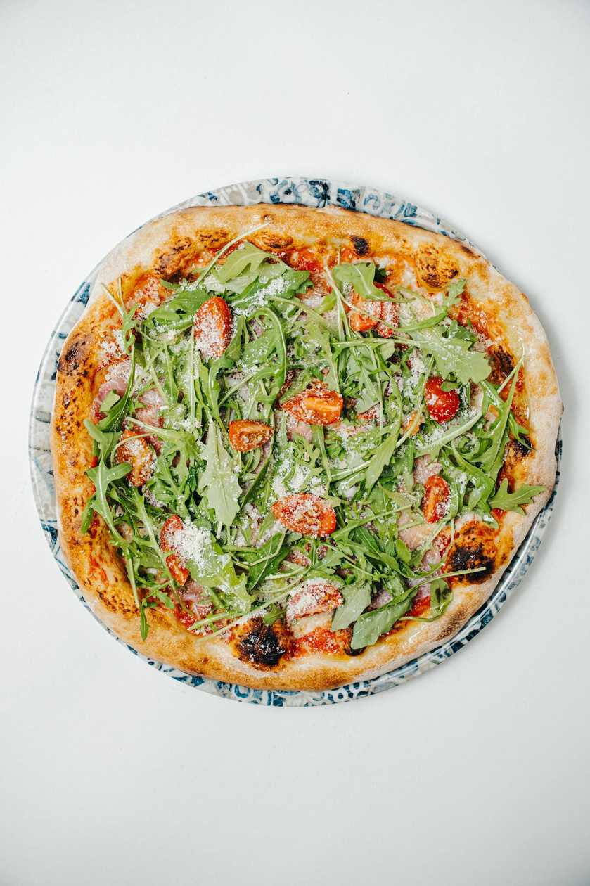 Pizza Crudo, Grana si Rucola