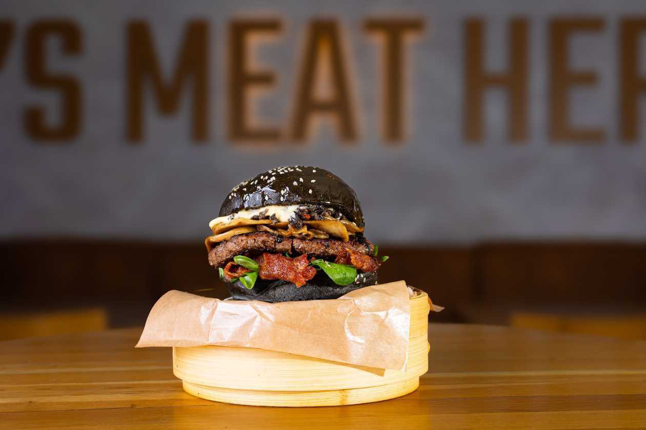 Burger cu trufe