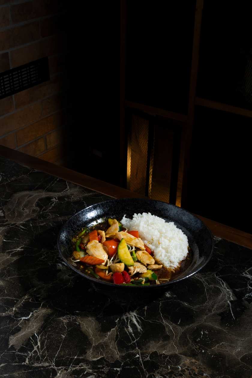 Stir-Fried Chicken with Lemongrass