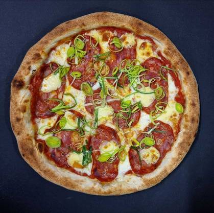 Pizza Porro e scamorza