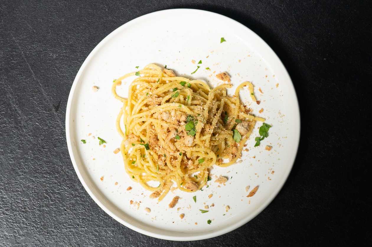 Aglio, Olio, Peperoncino e Sbriciolata Tarallo di Napoletano