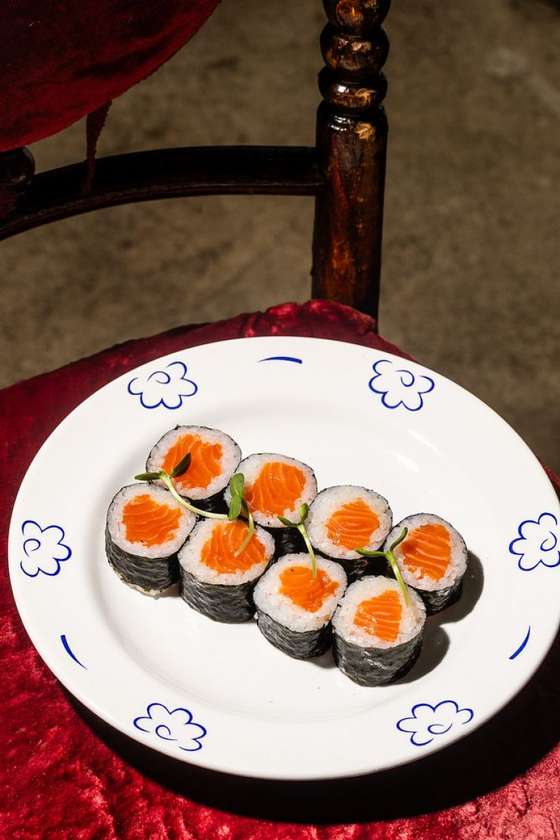 Море лосося макі