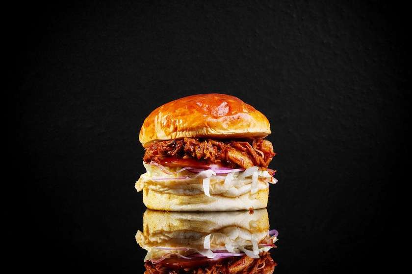 Vepřový trhaný BBQ burger