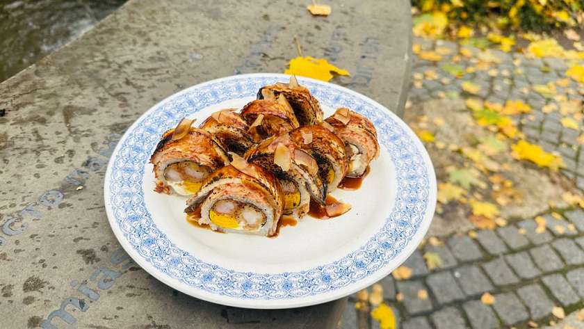 Вугор, Креветки, Кокос