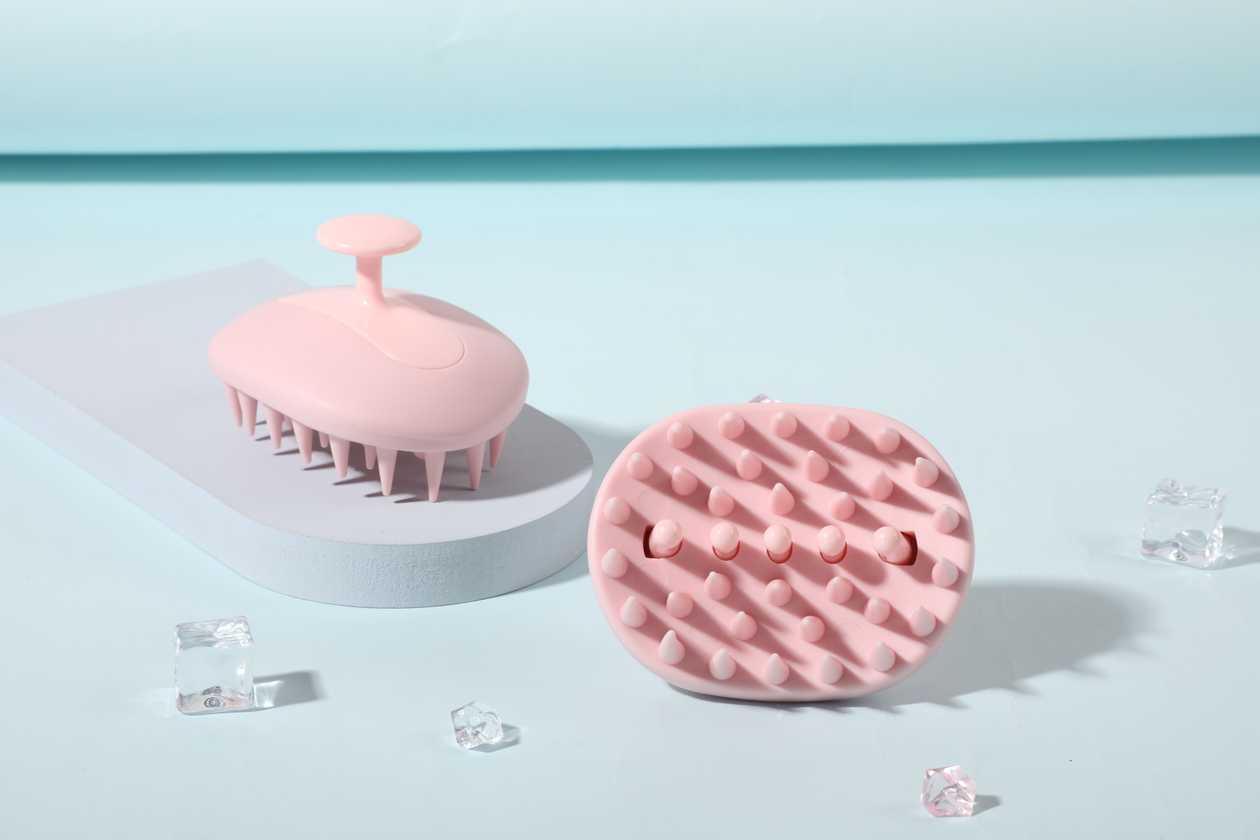 2-in-1 Shampoo Brush