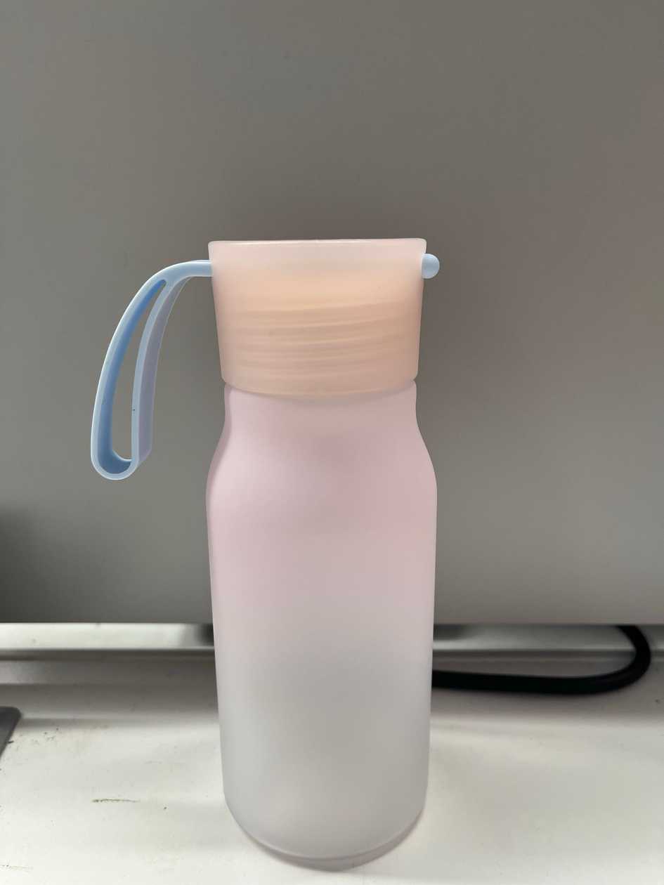 Gradient Color Plastic Bottle with Strap 350mL(Pink)