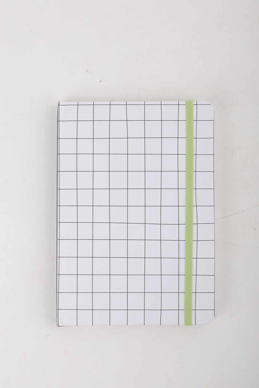 Black & White Collection 2.0 A5 Hardcover Book with Band (80 Sheets) (White)