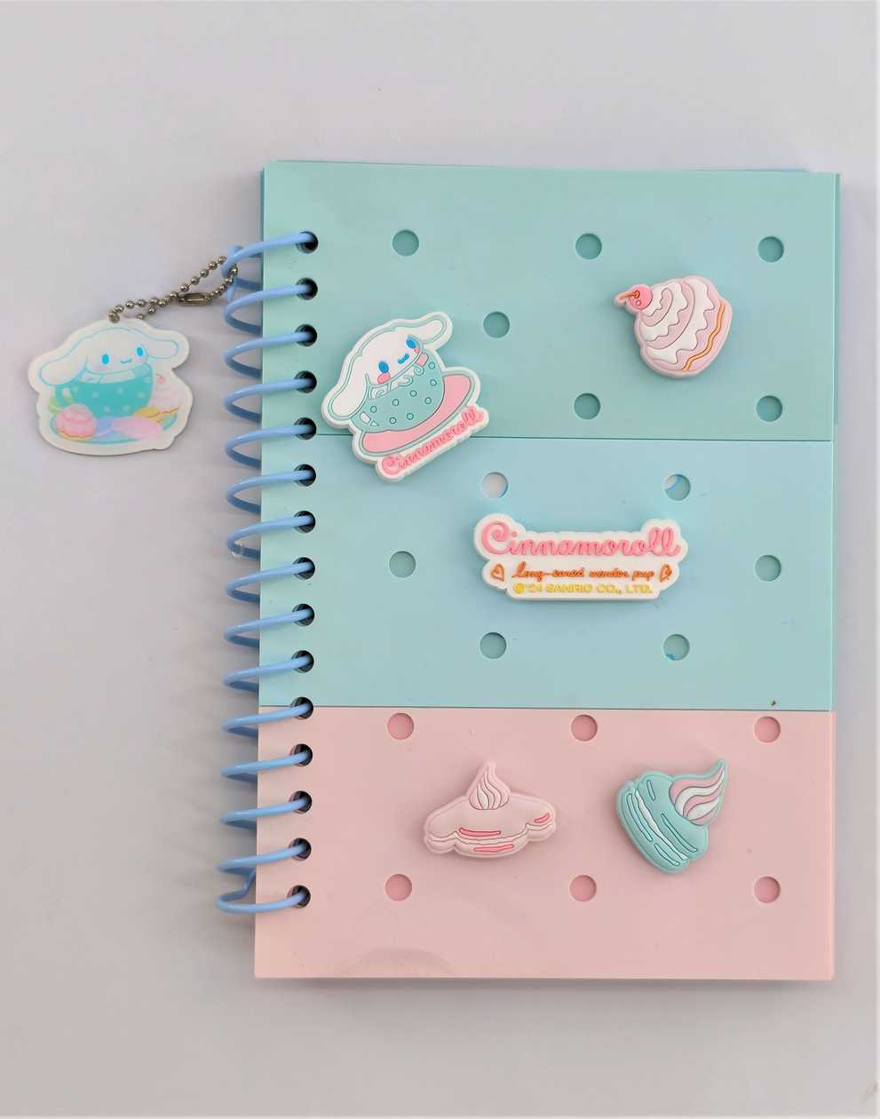 Cinnamoroll 80-Sheet Holes Book